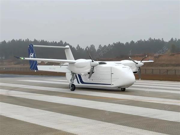 我国自主HH-100航空商用无人机试验成功 能飞520千米